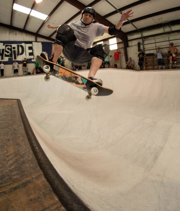 old-man-bowl-jam-2019-ryan-crane-frontside-air-photo-jose-h-martinez ...